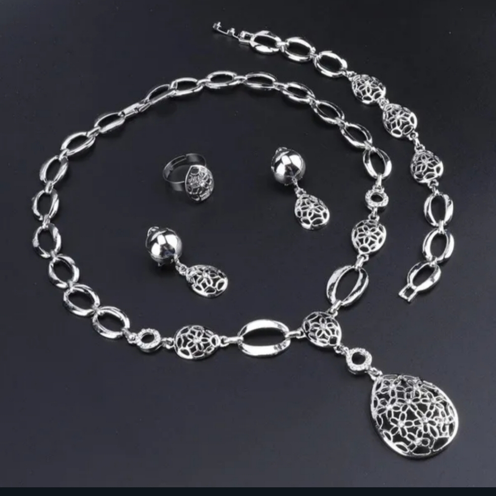 NWT Adorable Boho 4 Piece Silver Statement Jewelry Set! - Picture 8 of 13